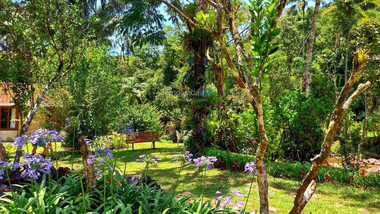 Granja para alquiler de vacaciones em Nova Friburgo (Rio Bonito de Lumiar)
