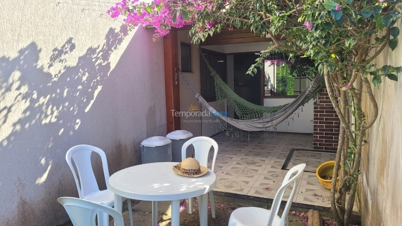 Apartamento para aluguel de temporada em Cabo Frio (Peró)