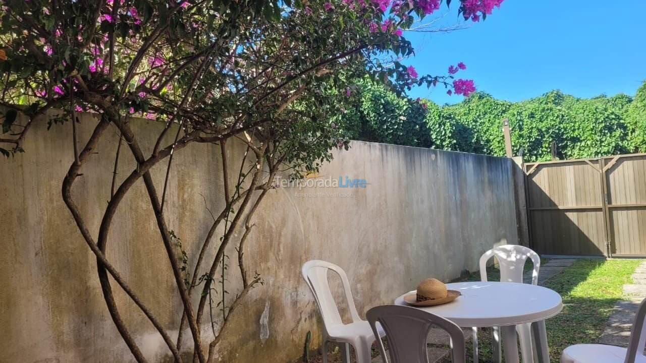 Apartamento para aluguel de temporada em Cabo Frio (Peró)