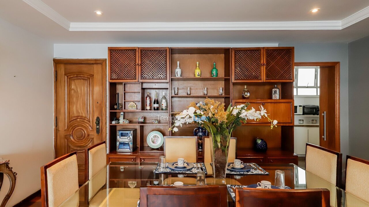 Apartamento para aluguel de temporada em Rio de Janeiro (Leme)