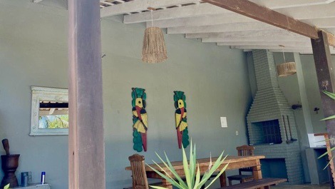 Casa con hermosa vista al mar, piscina, barbacoa