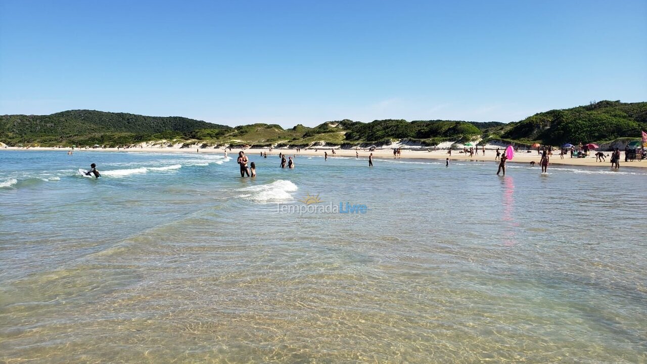 Apartamento para aluguel de temporada em Cabo Frio (Peró)