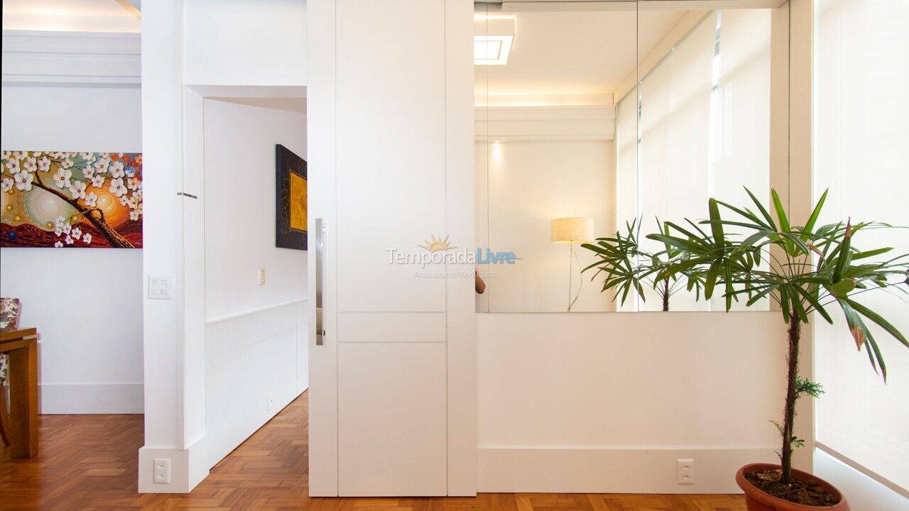 Apartamento para aluguel de temporada em Rio de Janeiro (Leme)