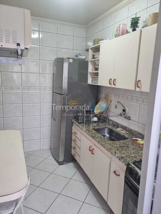 Apartamento para aluguel de temporada em Guarujá (Pitangueiras)
