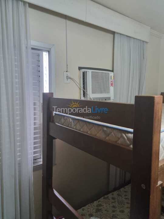 Apartamento para aluguel de temporada em Guarujá (Pitangueiras)