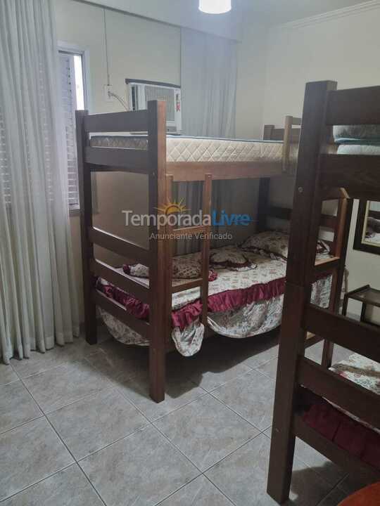 Apartamento para aluguel de temporada em Guarujá (Pitangueiras)