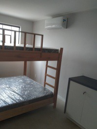 Apartamento de 2 habitaciones con suite cerca de la playa.