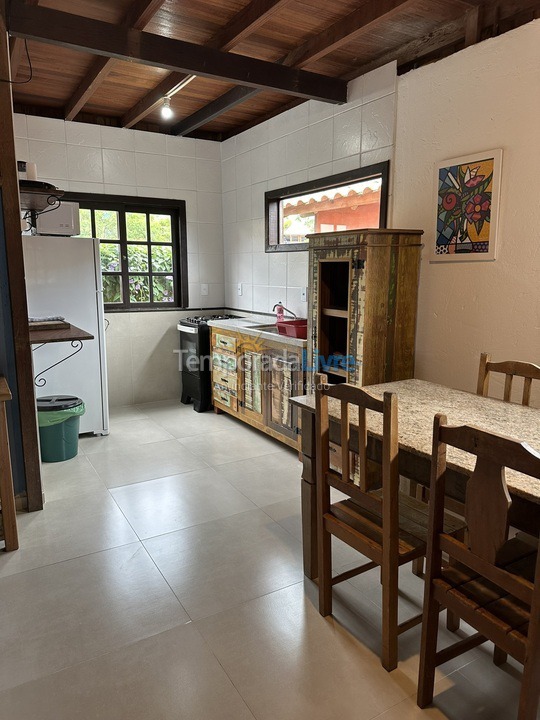 Casa para aluguel de temporada em Garopaba (Praia da Ferrugem)