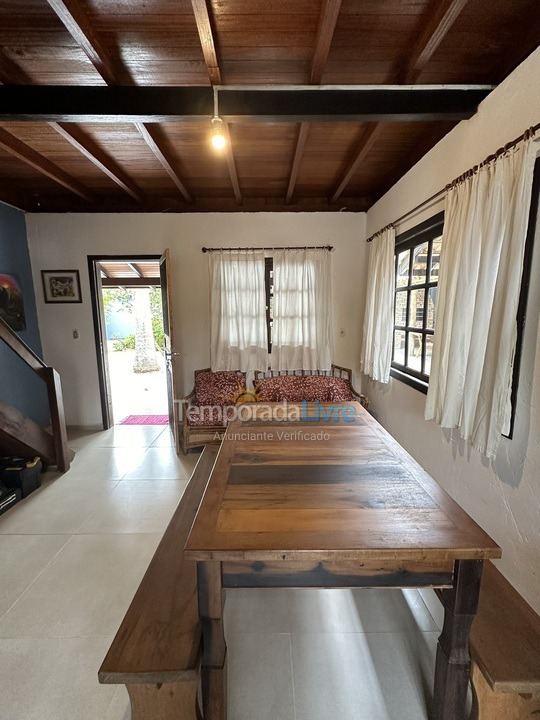 Casa para aluguel de temporada em Garopaba (Praia da Ferrugem)