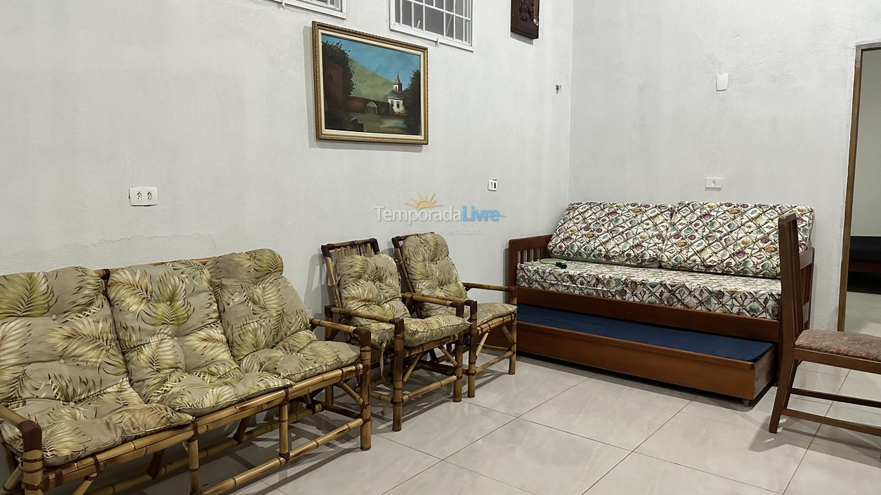 Casa para aluguel de temporada em Ubatuba (Maranduba)