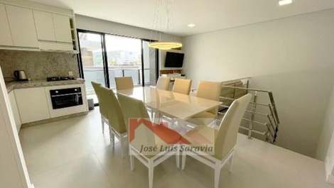 Spacious apartment with 3 suites, 100 meters from the Schmit market, 2 parking spaces