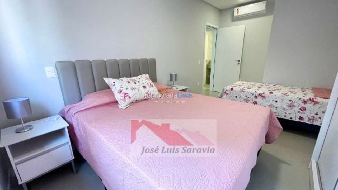 Apartment for vacation rental in Bombinhas (Praia de Bombas)