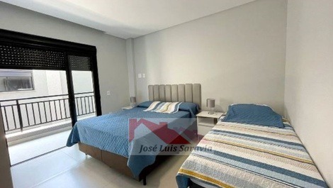 Spacious apartment with 3 suites, 100 meters from the Schmit market, 2 parking spaces