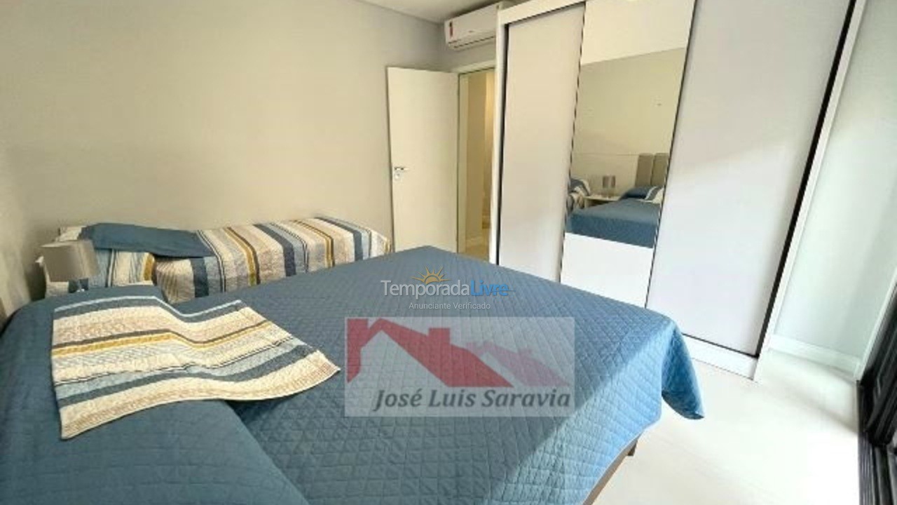 Apartment for vacation rental in Bombinhas (Praia de Bombas)