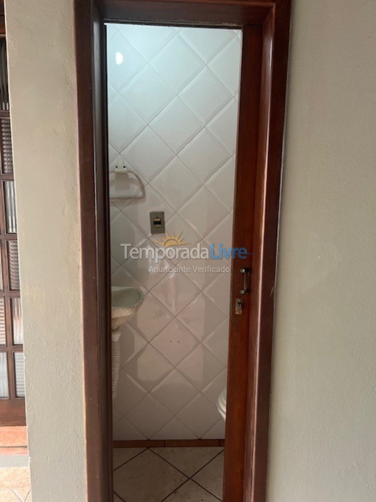 Casa para aluguel de temporada em São Francisco do Sul (Enseada)