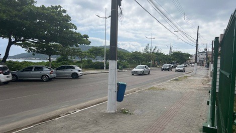 ÓTIMA CASA FRENTE PRO MAR, 4 DORMITÓRIOS COM AC, WI-FI, 4 GARAGENS
