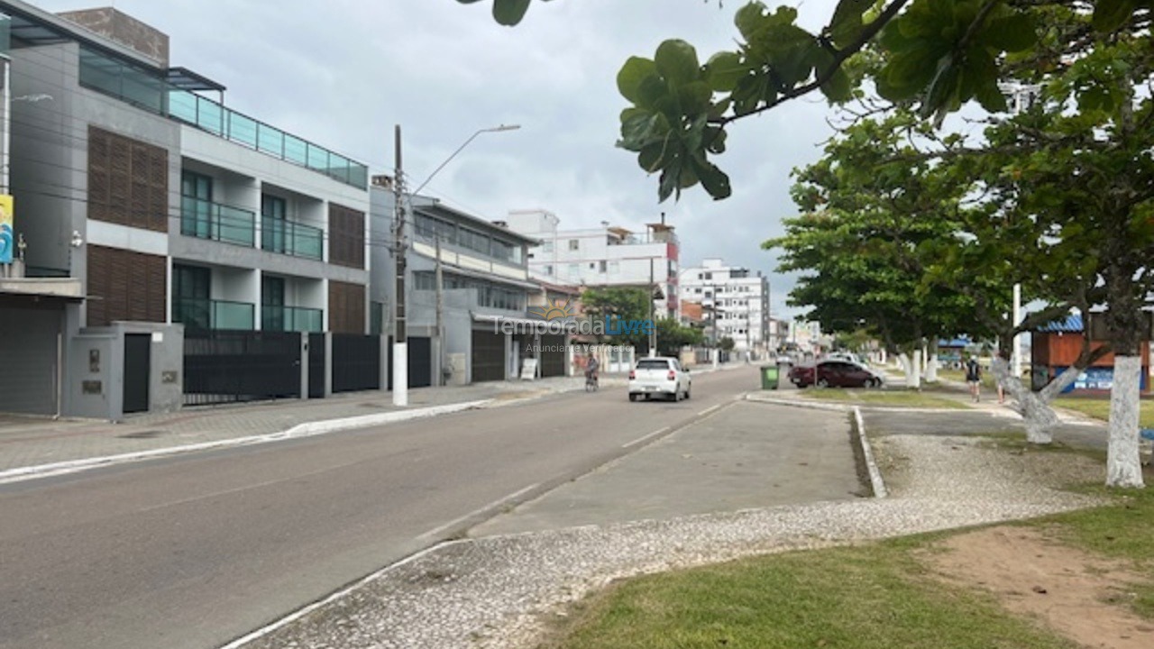 Casa para aluguel de temporada em São Francisco do Sul (Enseada)