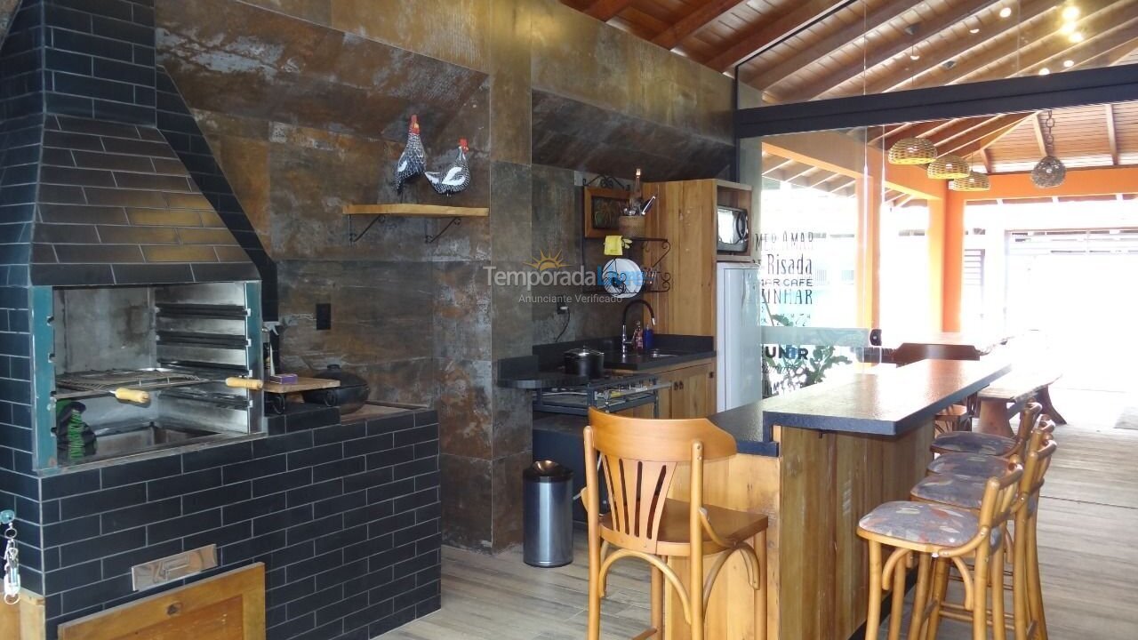 Casa para alquiler de vacaciones em Bombinhas (Mariscal)