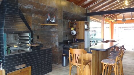 392 - Casa con su interior con un estándar diferente para su...