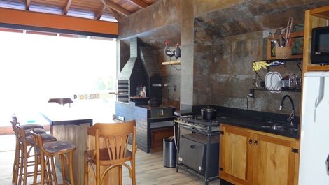 392 - Casa con su interior con un estándar diferente para su...