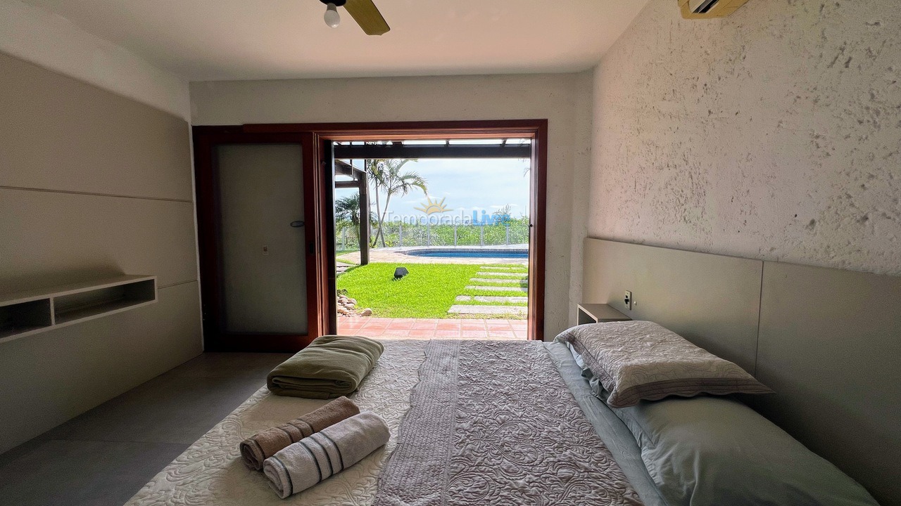 Casa para aluguel de temporada em Florianópolis (Ponta das Canas)