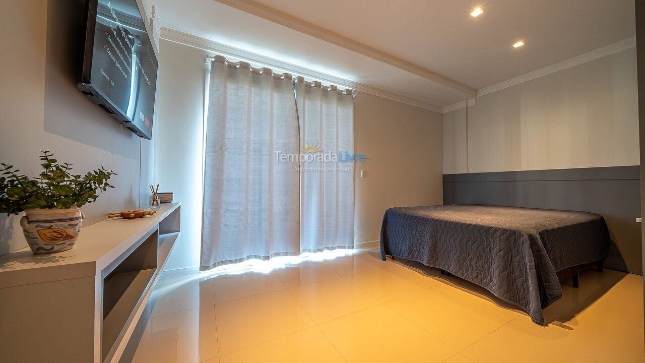 Apartamento para aluguel de temporada em Bombinhas (Canto Grande)