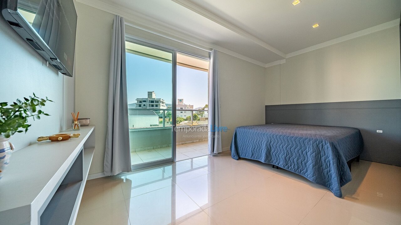 Apartamento para aluguel de temporada em Bombinhas (Canto Grande)