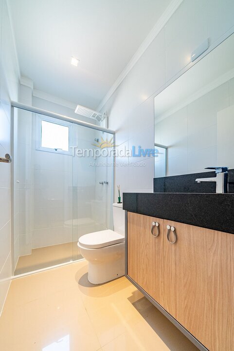 Apartamento para aluguel de temporada em Bombinhas (Canto Grande)