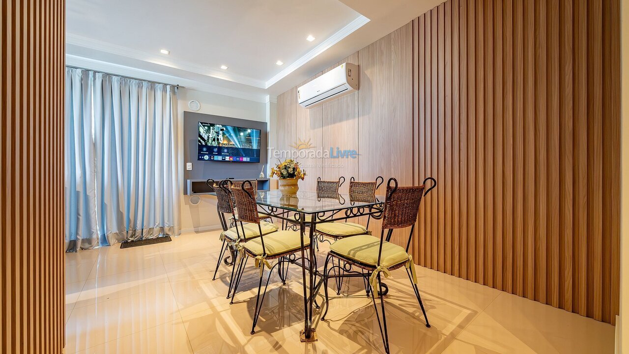 Apartamento para aluguel de temporada em Bombinhas (Canto Grande)