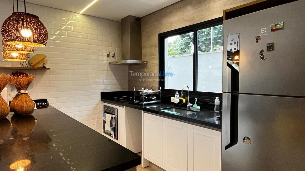 House for vacation rental in São Sebastião (Praia de Juquey)