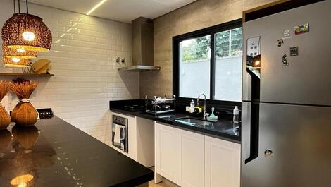 CHARMING HOUSE LEASE ON JUQUEHY BEACH