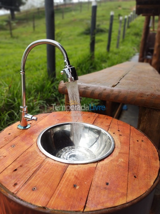 Chácara / sítio para aluguel de temporada em Duque de Caxias (Capivari Xerem Rj)