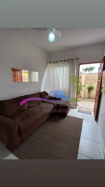 Casa em condomínio fechado com Piscina e Churrasqueira Privativa 🌴