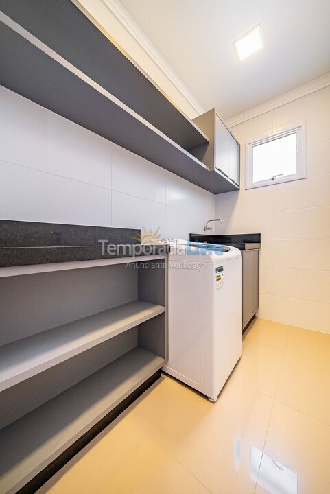 Apartamento para aluguel de temporada em Bombinhas (Canto Grande)