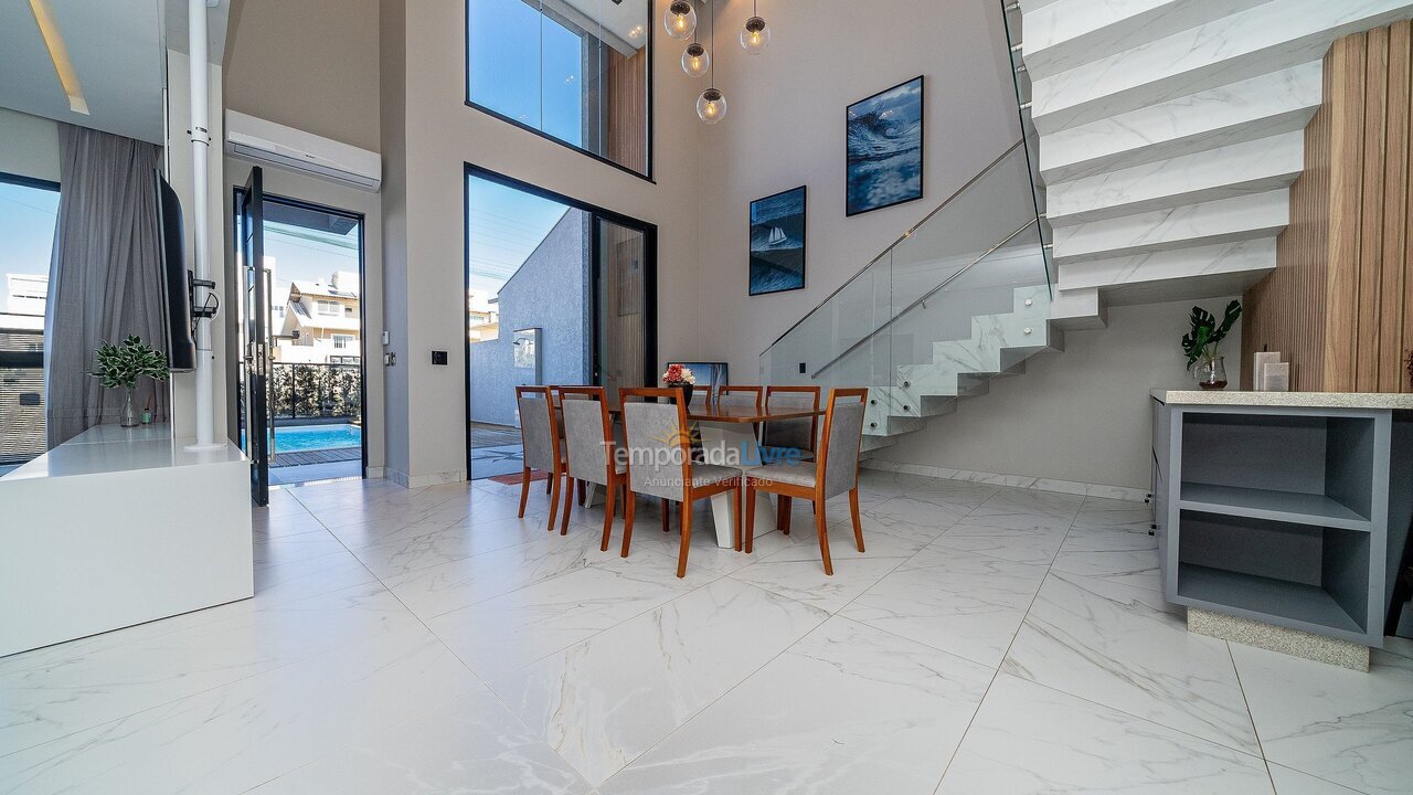 Casa para alquiler de vacaciones em Bombinhas (Canto Grande)