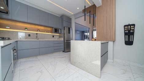 292 - Casa de lujo con piscina en Mariscal, 04 habitaciones, ideal para...