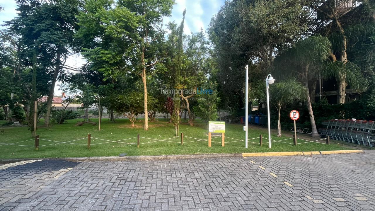Apartamento para aluguel de temporada em Florianopolis (Praia dos Ingleses)
