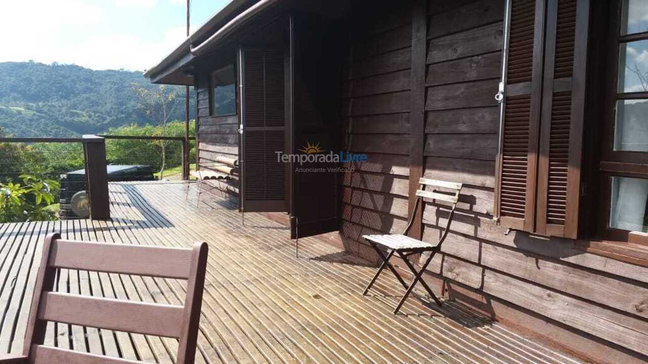 House for vacation rental in Campos do Jordão (Bairro dos Mellos)