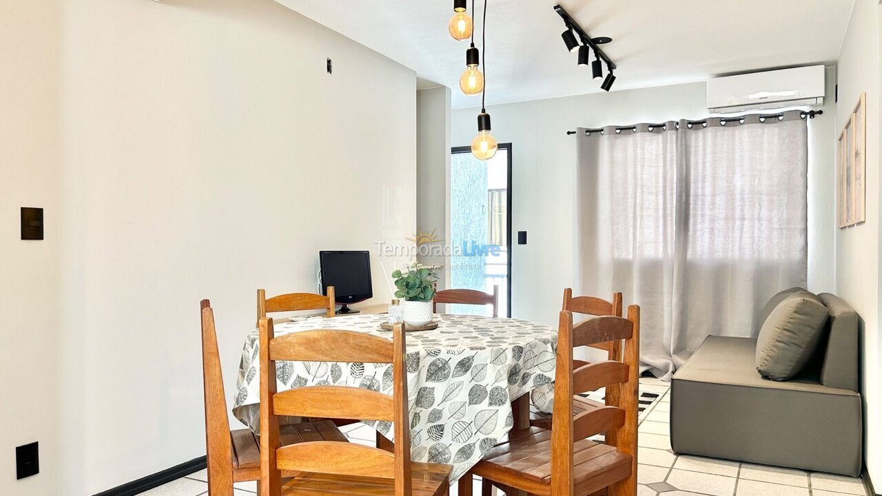 Chácara / sítio para aluguel de temporada em Bombinhas (Praia de Bombas)