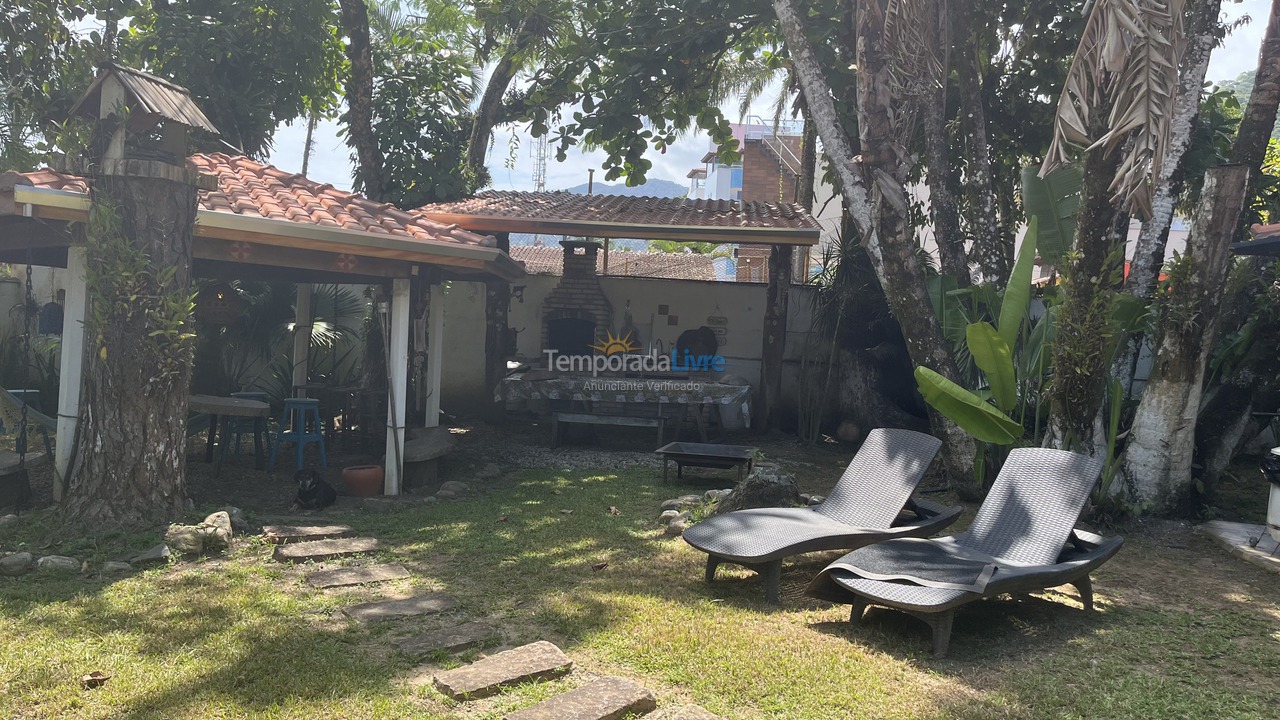 Casa para aluguel de temporada em Ubatuba (Enseada)