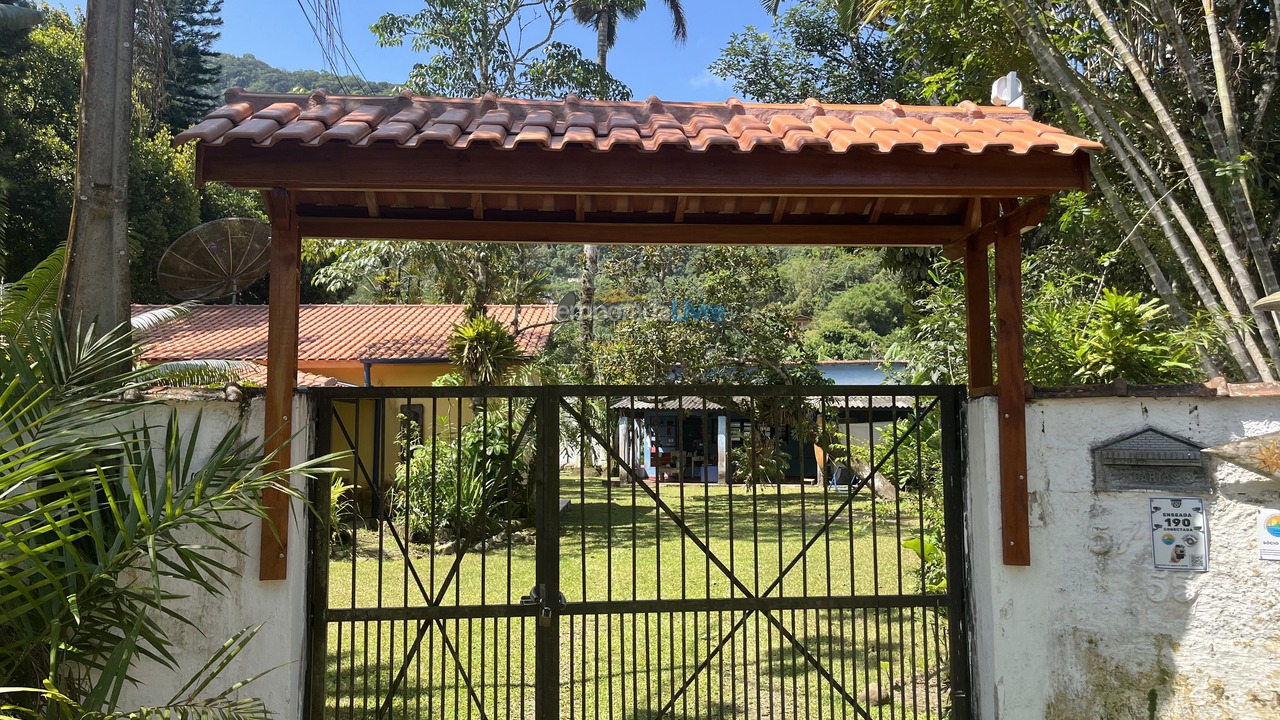 Casa para aluguel de temporada em Ubatuba (Enseada)