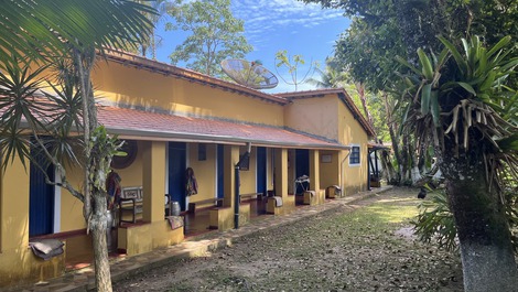 Chácara Ricci, a 💯 m do mar, a tranquilidade e magia que você merece!