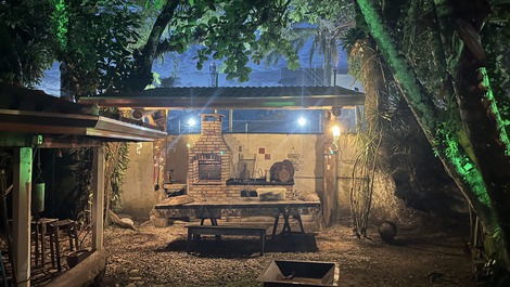 Chácara Ricci, a 💯 m do mar, a tranquilidade e magia que você merece!