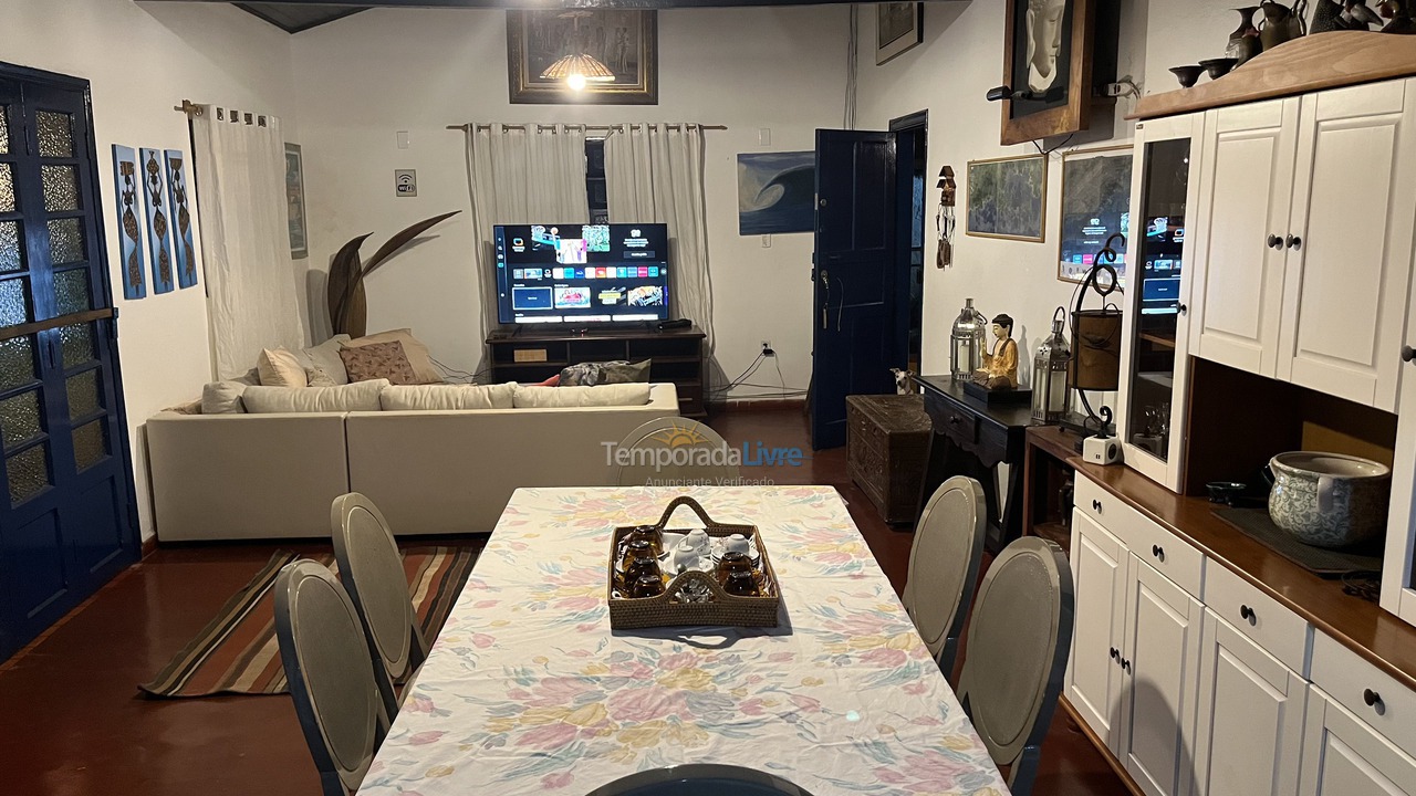 Casa para aluguel de temporada em Ubatuba (Enseada)