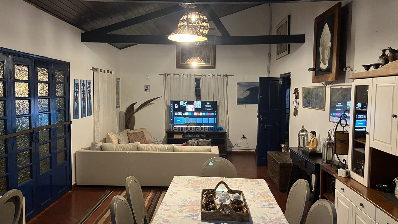 Casa para aluguel de temporada em Ubatuba (Enseada)