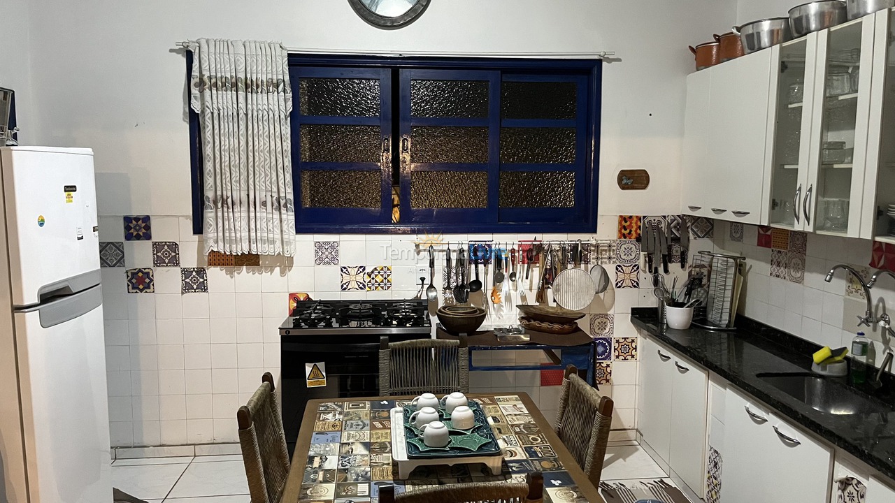 Casa para aluguel de temporada em Ubatuba (Enseada)