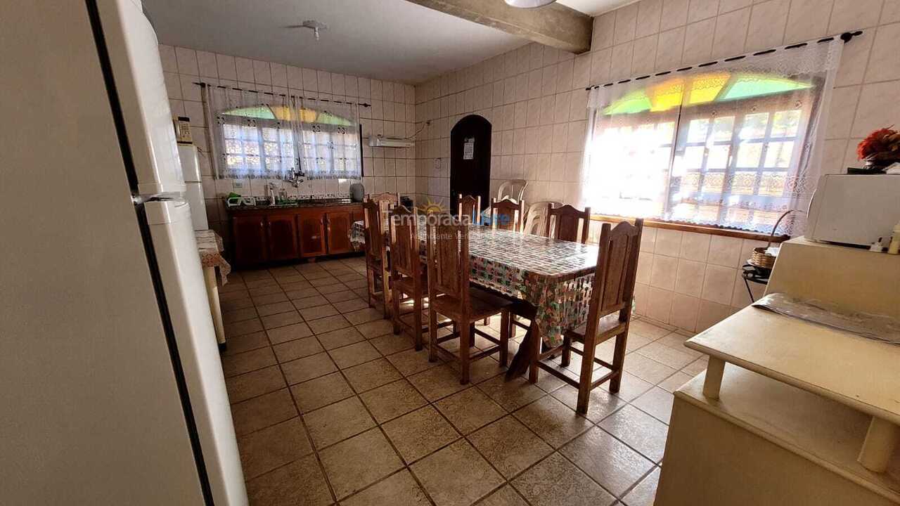 Casa para aluguel de temporada em Ubatuba (Lagoinha)