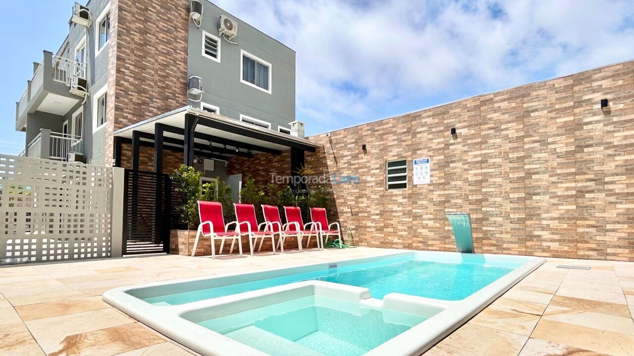 Granja para alquiler de vacaciones em Bombinhas (Praia de Bombas)