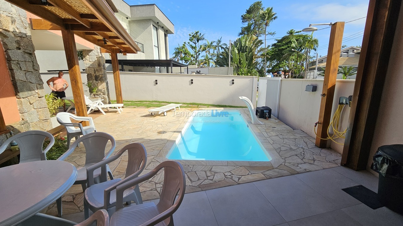 House for vacation rental in Ubatuba (Praia do Tenório)