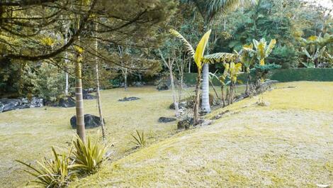 Farm with house and lawn for camping party area for 50 people